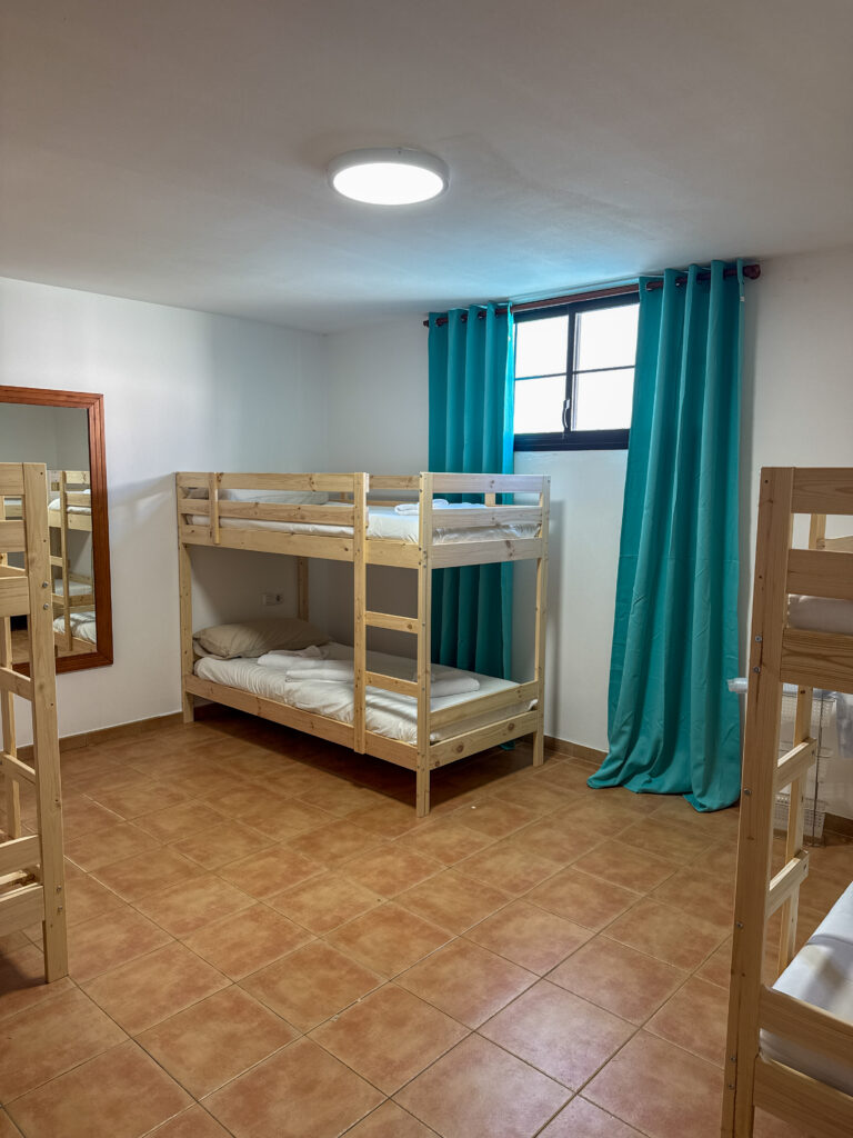 habitaciones del surfhouse en Corralejo